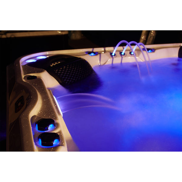 Premium - Kingston SE 55 Jet 7 Person Spa